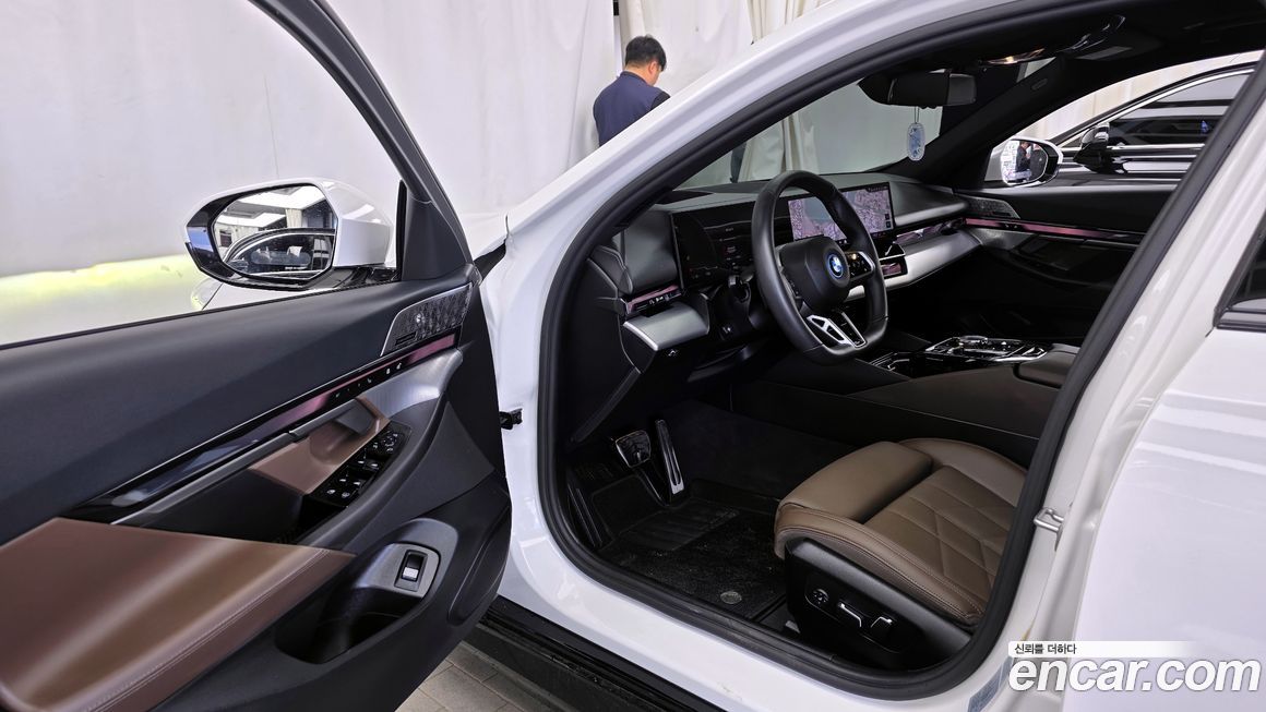 BMW i5 2025