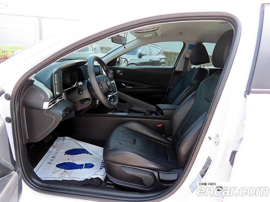 Hyundai AVANTE 2023