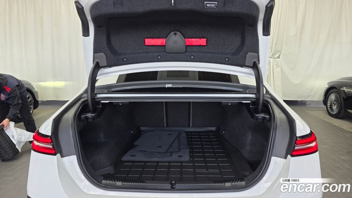 BMW i5 2025