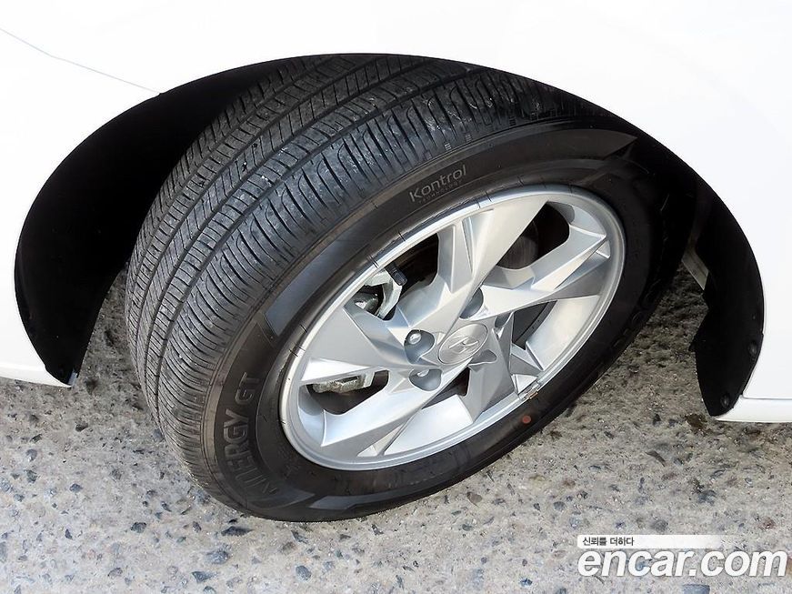 Hyundai AVANTE 2023
