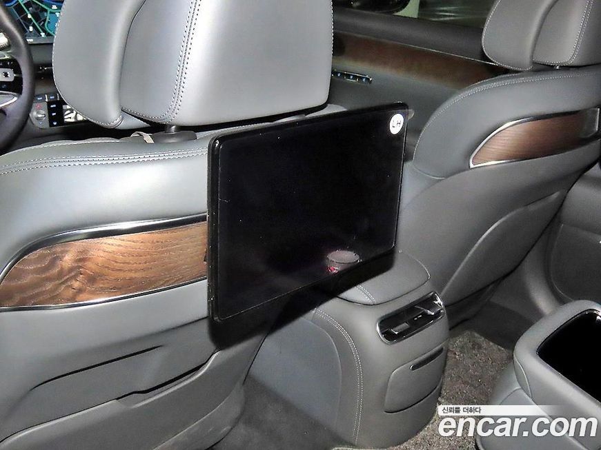 Genesis G90 2023