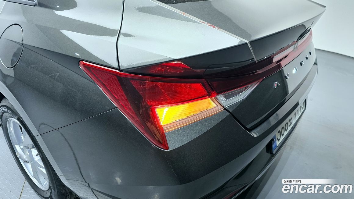 Hyundai AVANTE 2021