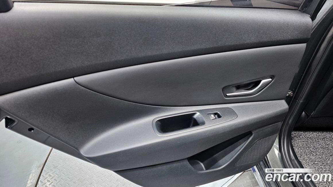 Hyundai AVANTE 2021