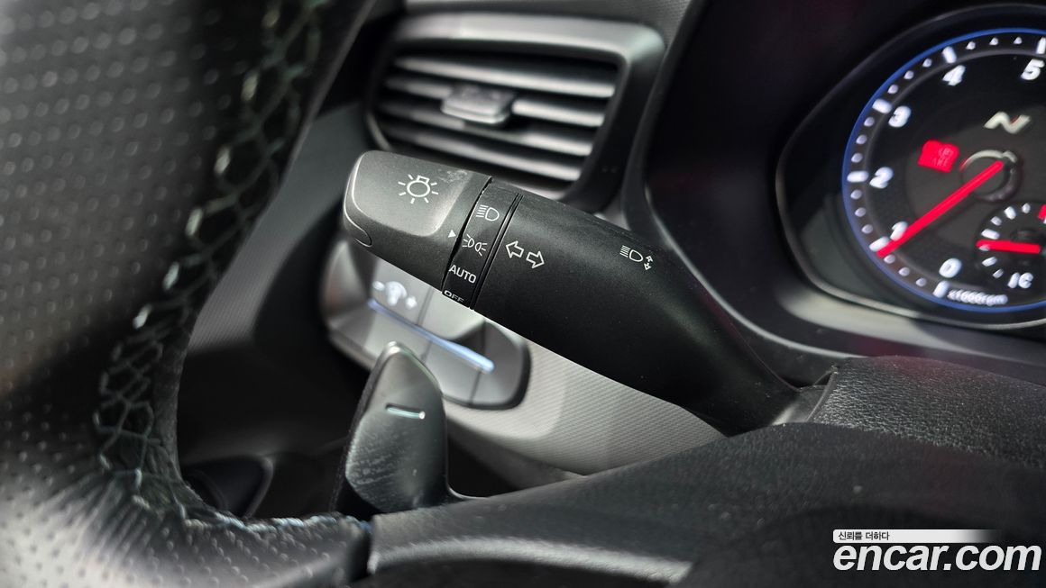 Hyundai Veloster 2021