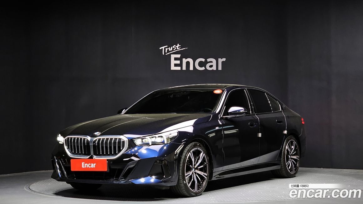 BMW 5-Series 2024