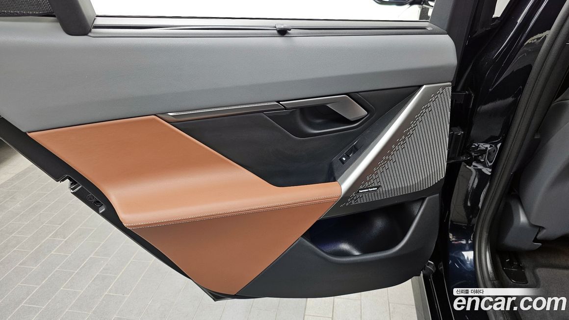 BMW 5-Series 2024