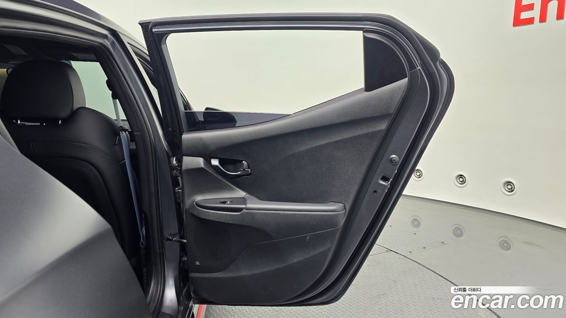 Hyundai Veloster 2021
