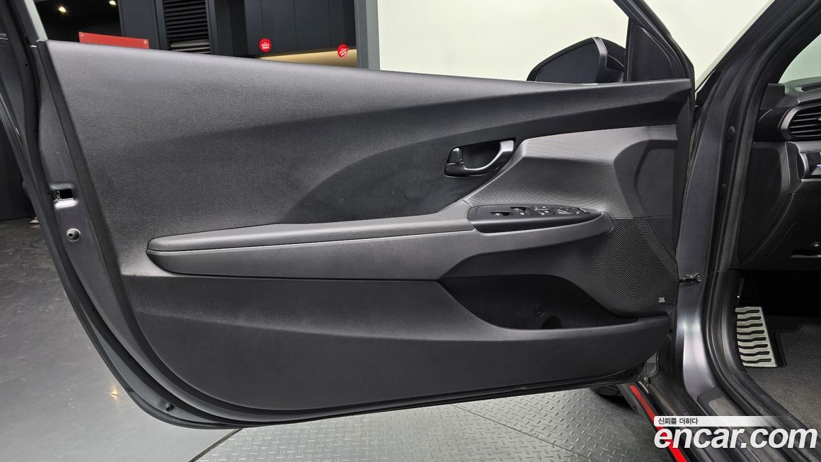 Hyundai Veloster 2021