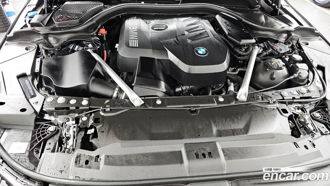 BMW 5-Series 2024