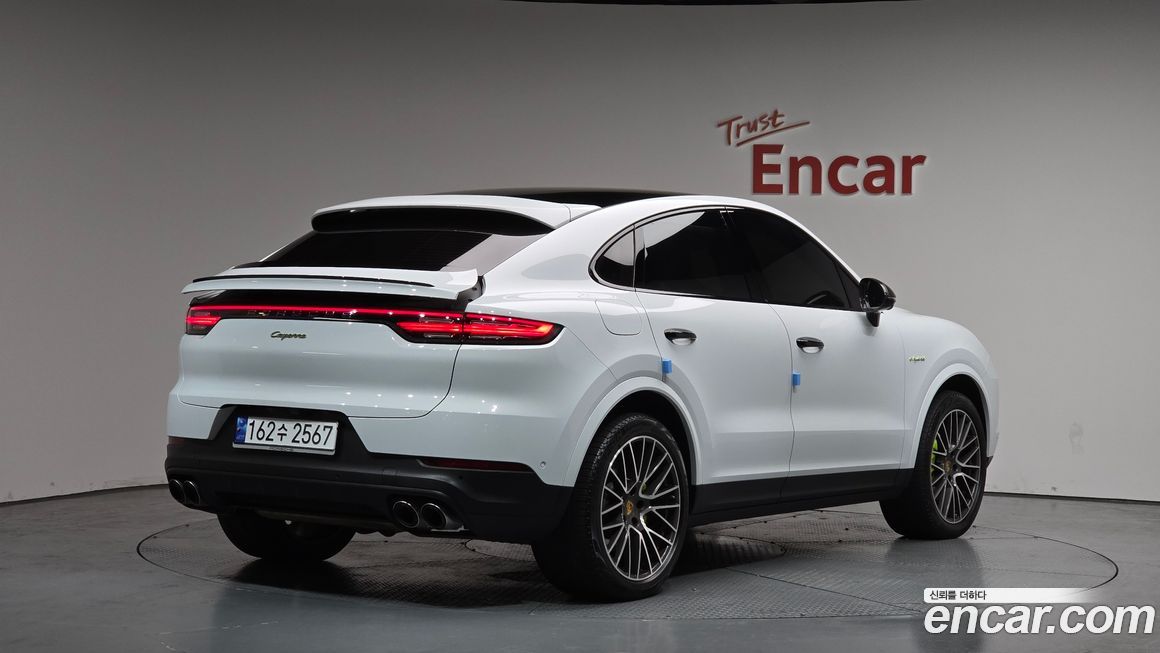 Porsche Cayenne 2021