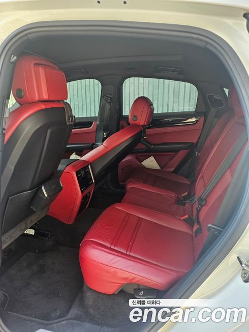 Porsche Cayenne 2023
