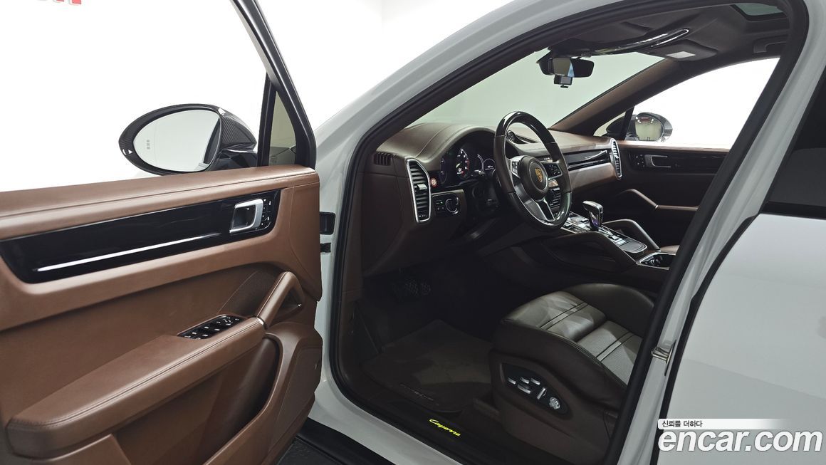 Porsche Cayenne 2021