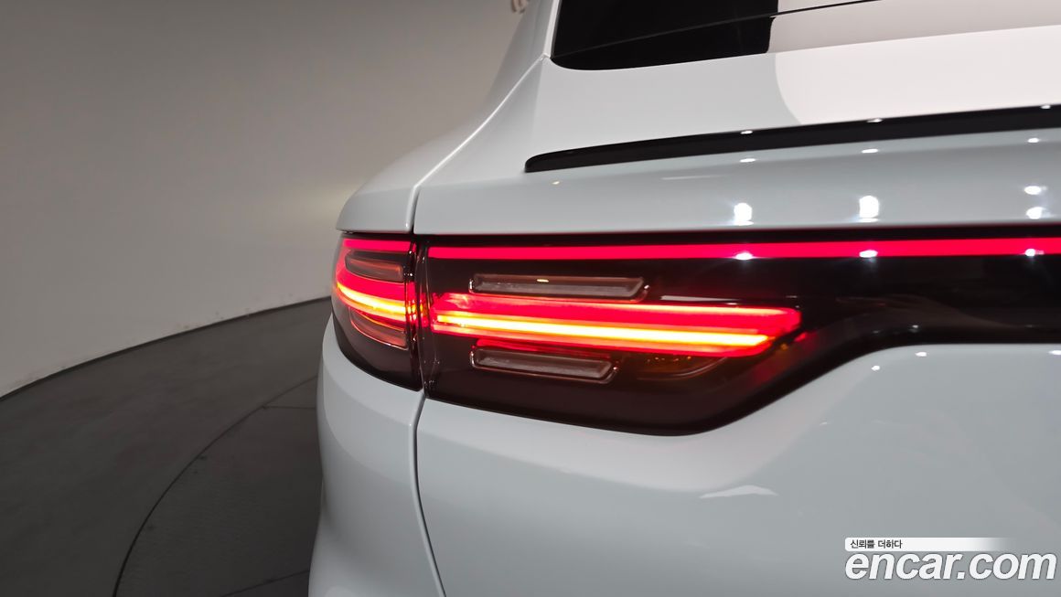 Porsche Cayenne 2021