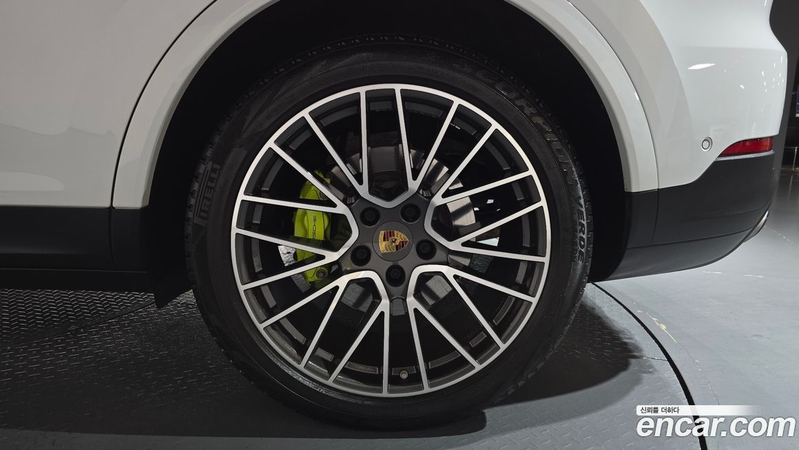 Porsche Cayenne 2021