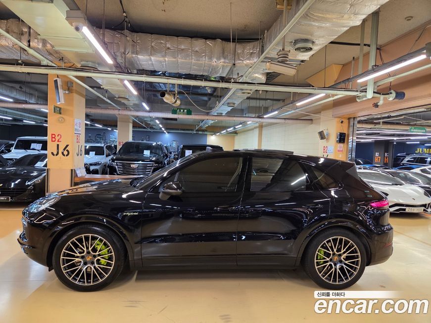 Porsche Cayenne 2022