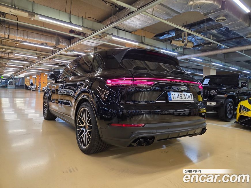 Porsche Cayenne 2022