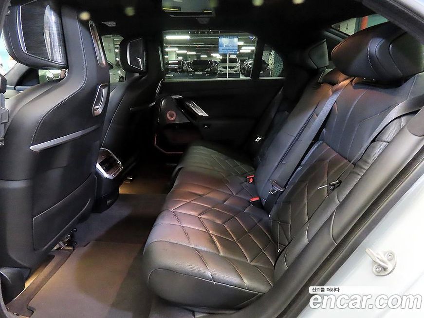 BMW i7 2023
