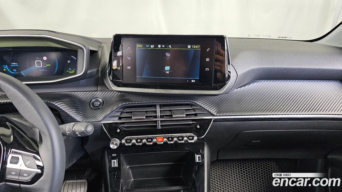 Peugeot 208 2022