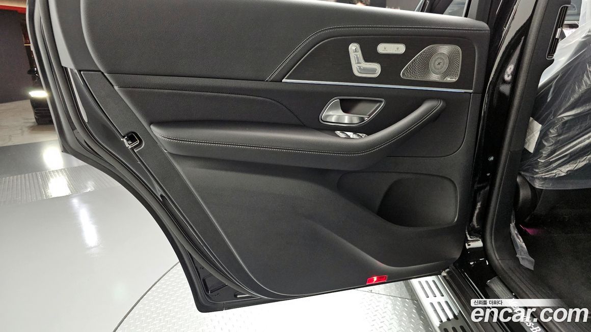 Mercedes-Benz GLS-Class 2025
