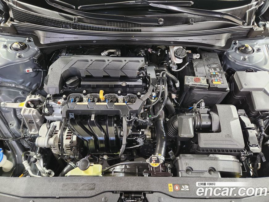 Hyundai AVANTE 2021