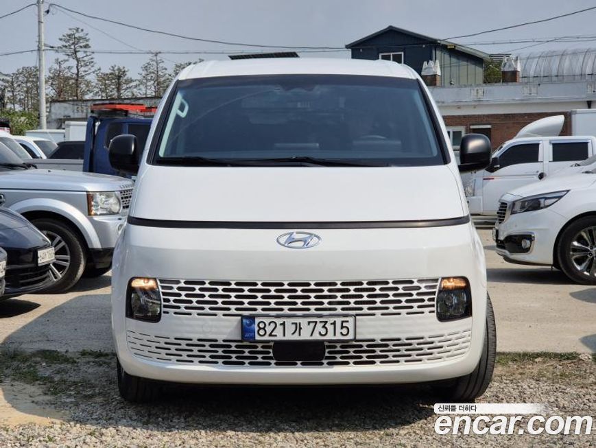Hyundai Staria 2023