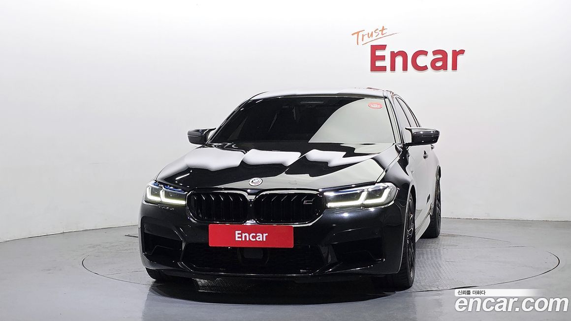 BMW M5 2022
