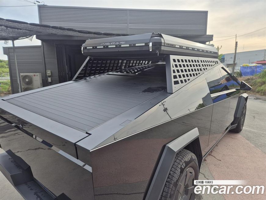 Tesla Cybertruck 2024