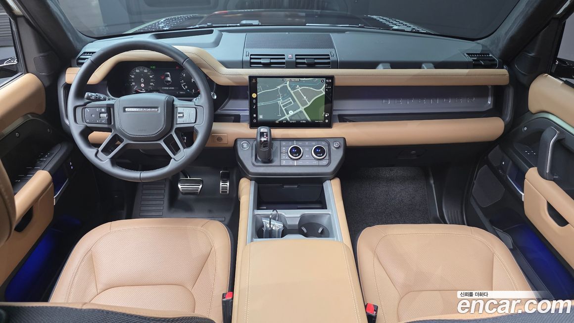 Land Rover Defender 2025