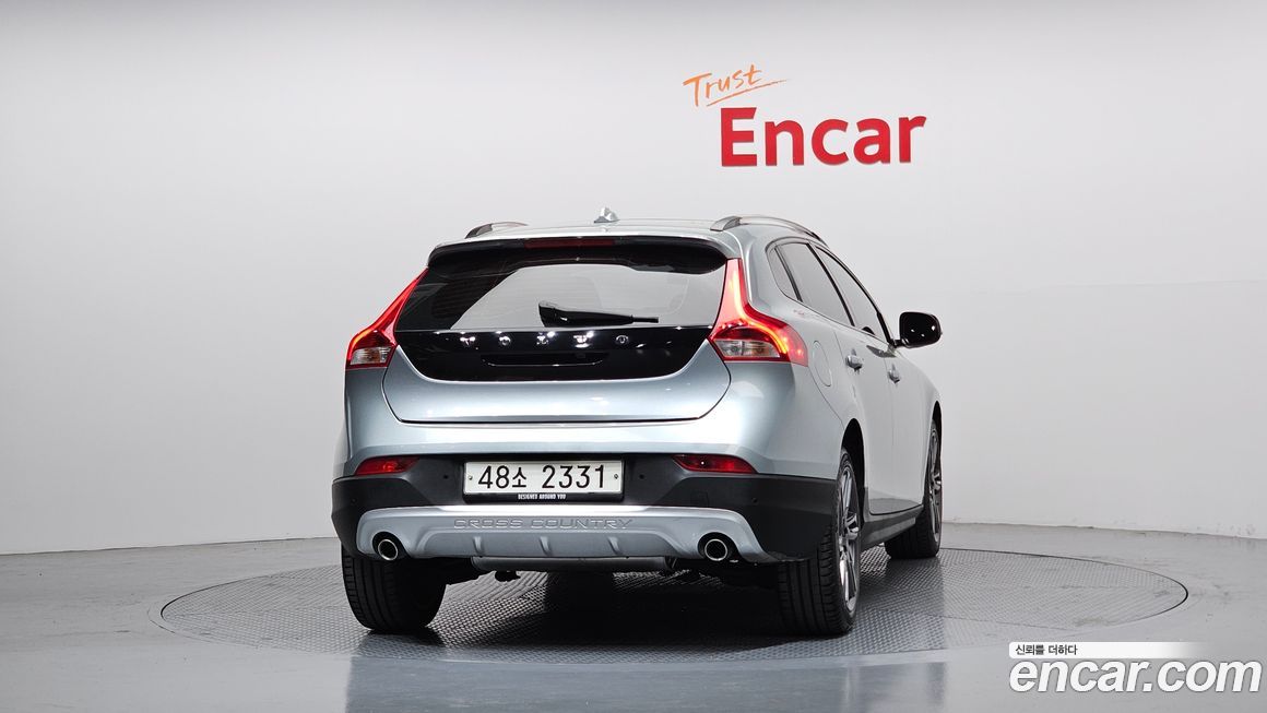 Volvo V40 2015