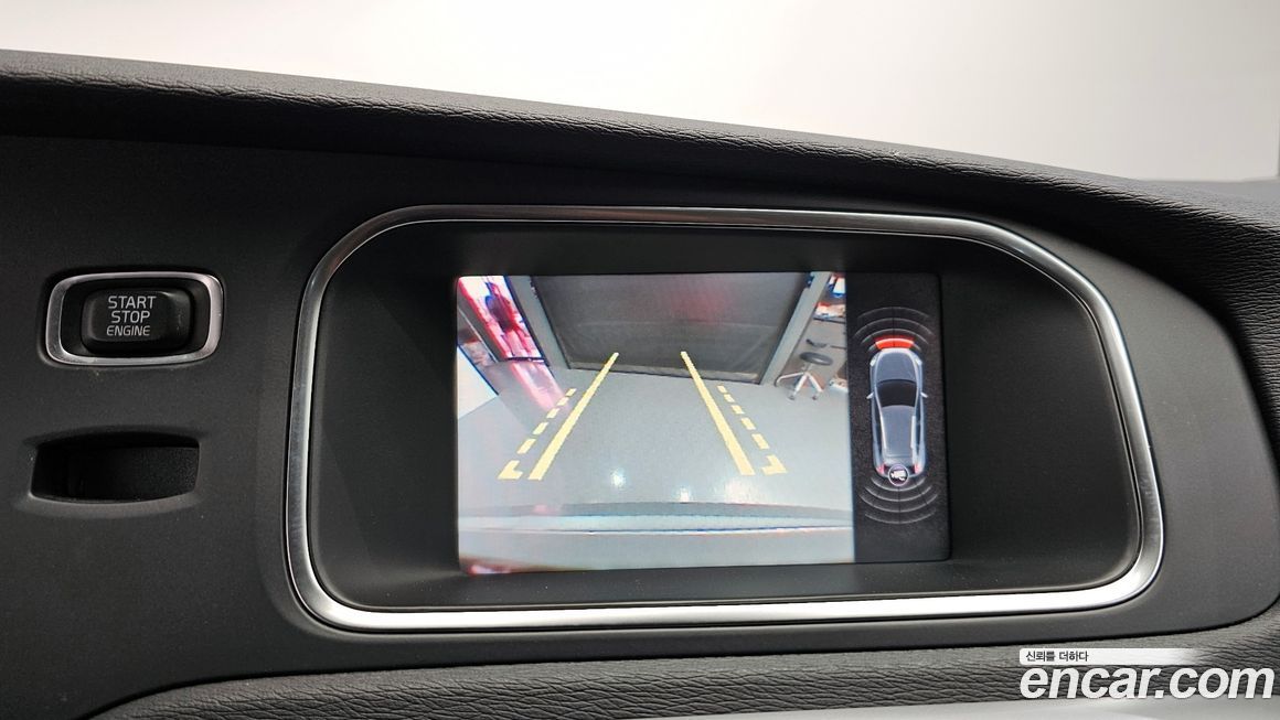 Volvo V40 2015
