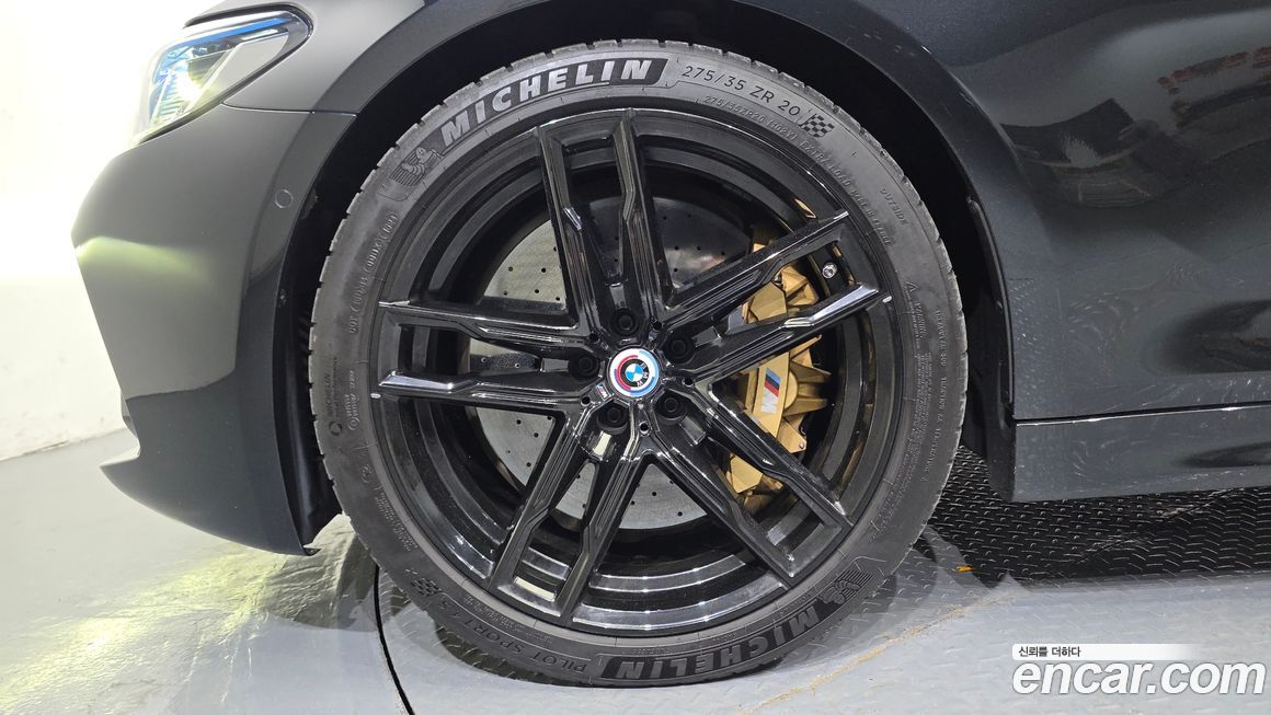 BMW M5 2022