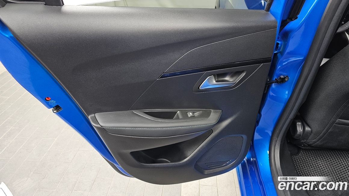 Peugeot 208 2022