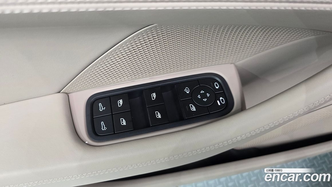 Porsche Panamera 2025