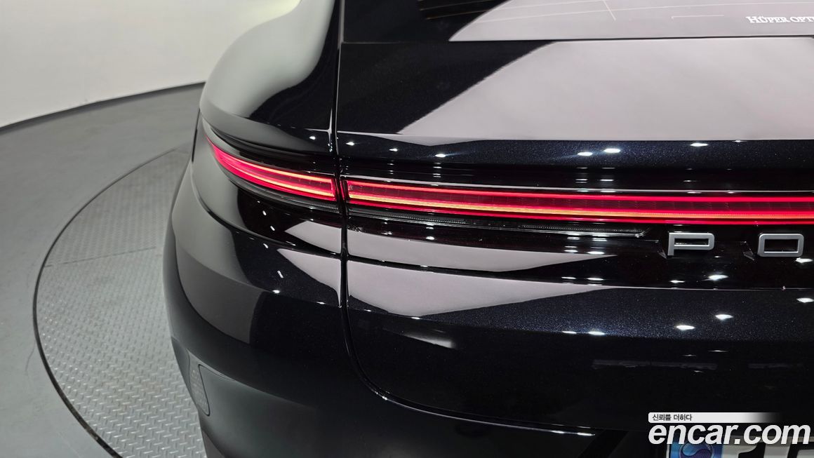 Porsche Panamera 2025