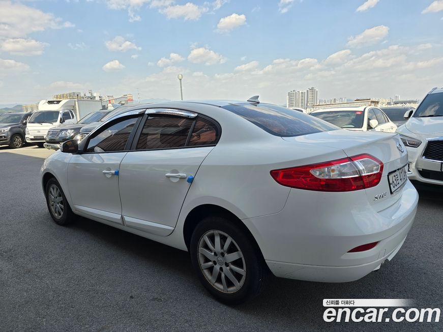 Renault-KoreaSamsung SM3 2011
