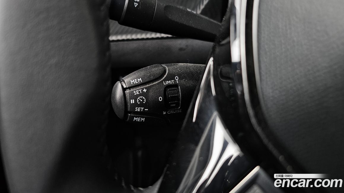Peugeot 208 2022