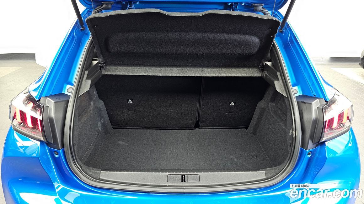 Peugeot 208 2022
