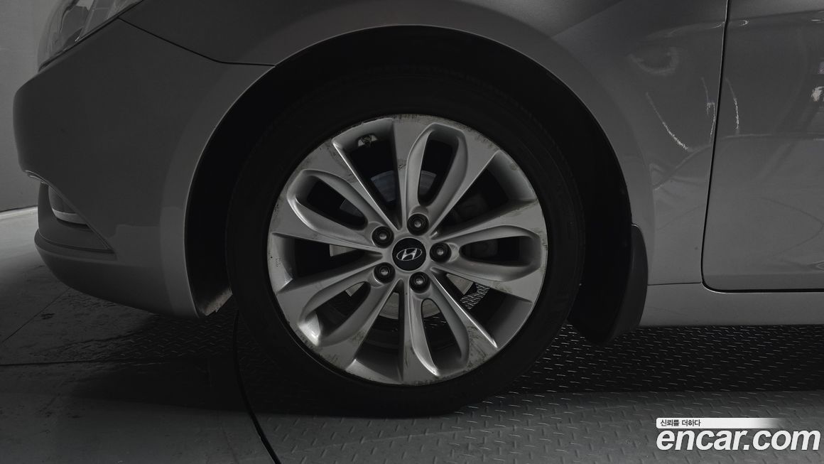 Hyundai Sonata 2011