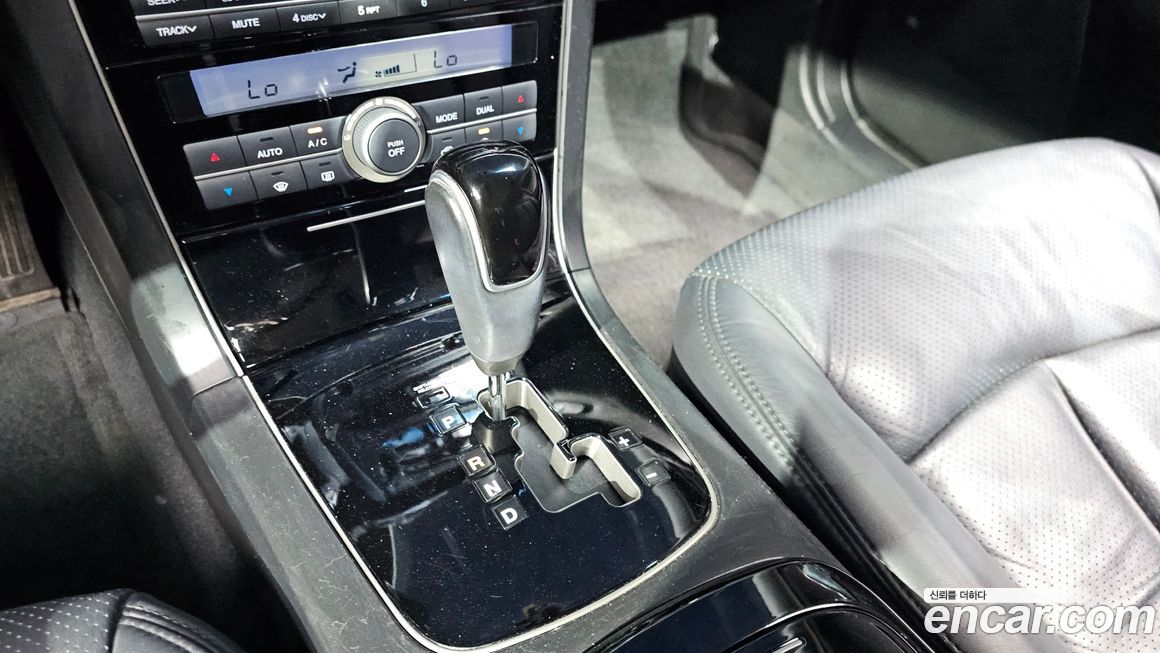 Kia OPIRUS 2010