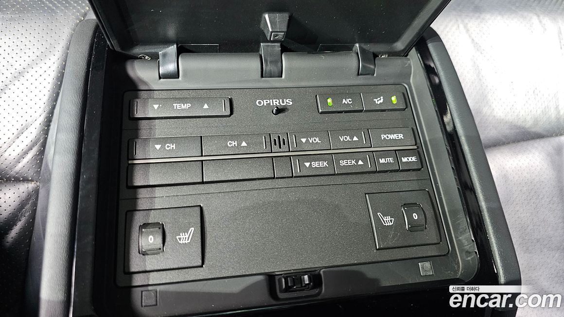 Kia OPIRUS 2010
