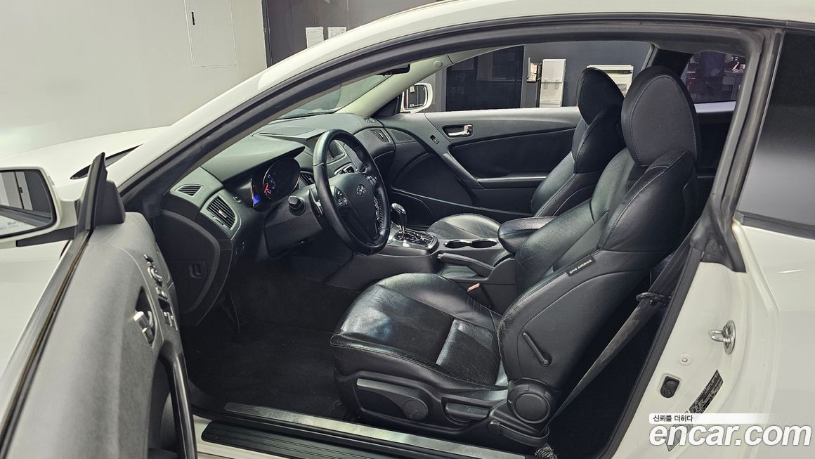 Hyundai Genesis 2011