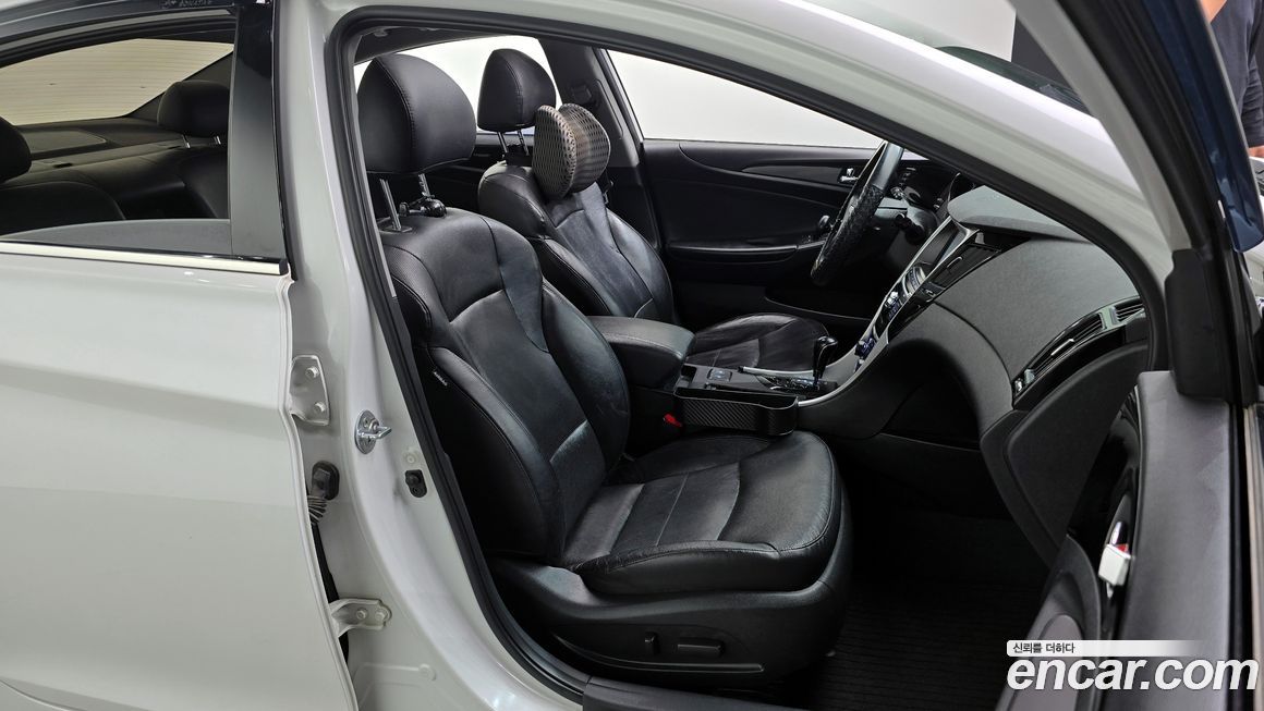 Hyundai Sonata 2011