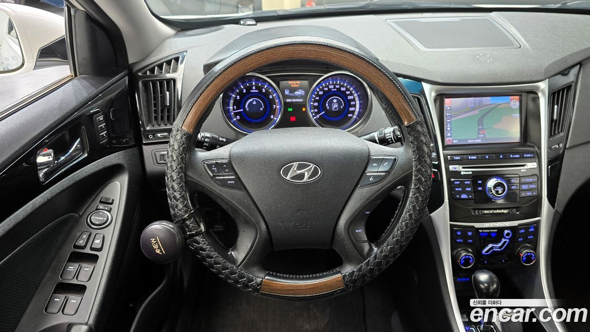 Hyundai Sonata 2011