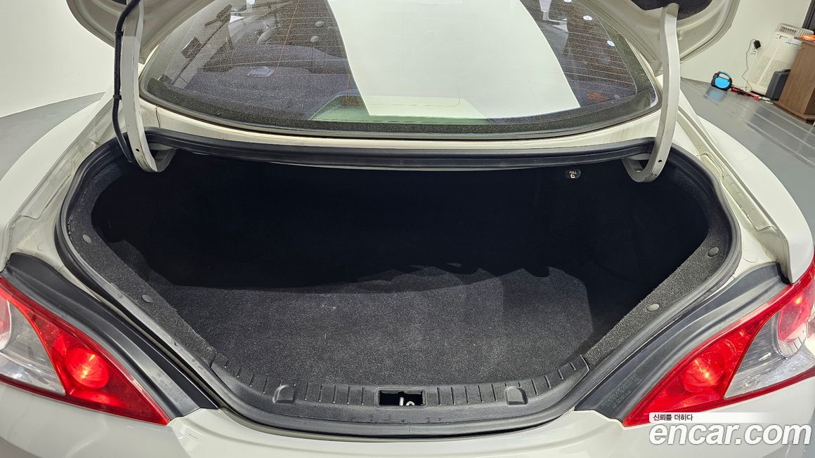 Hyundai Genesis 2011