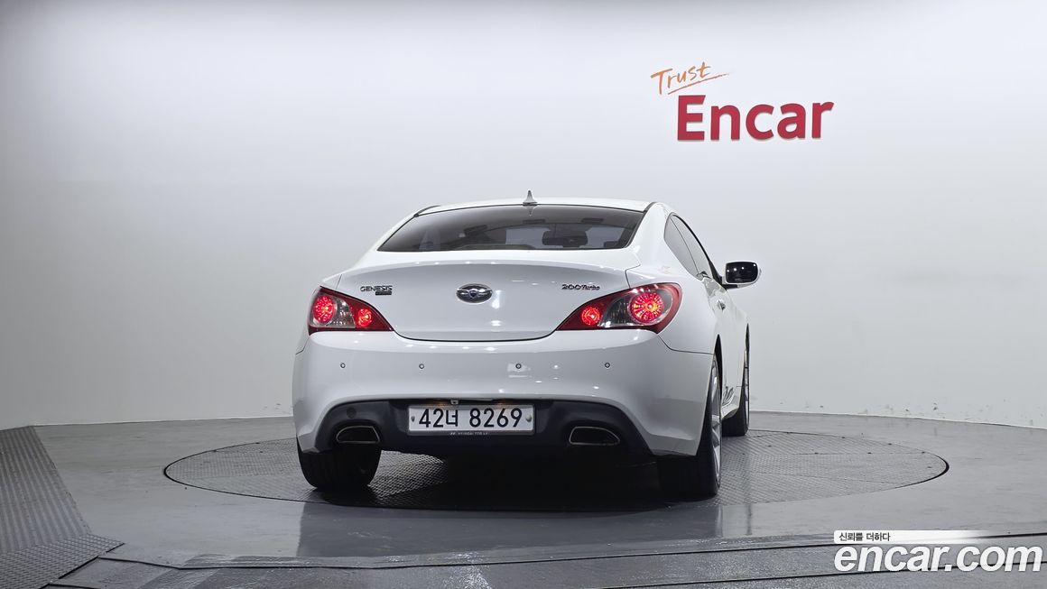 Hyundai Genesis 2011