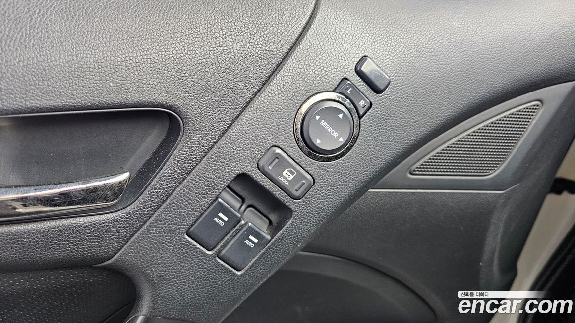 Hyundai Genesis 2011