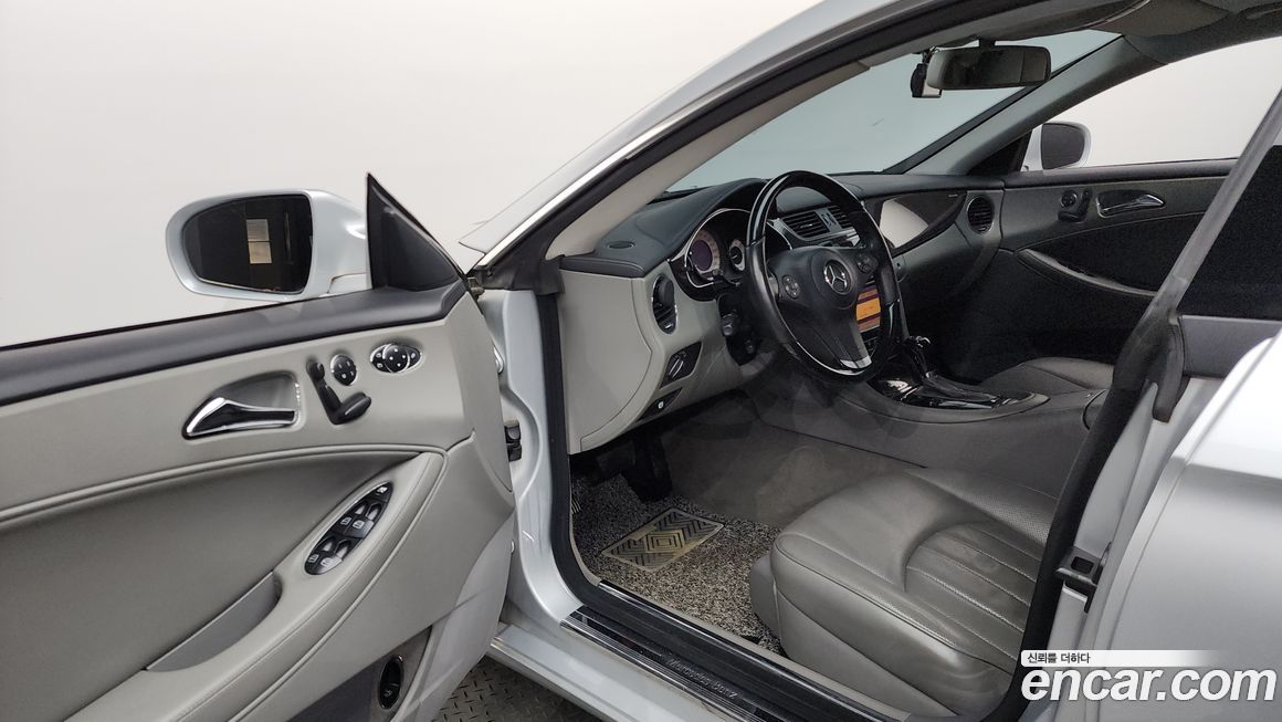 Mercedes-Benz CLS-Class 2009
