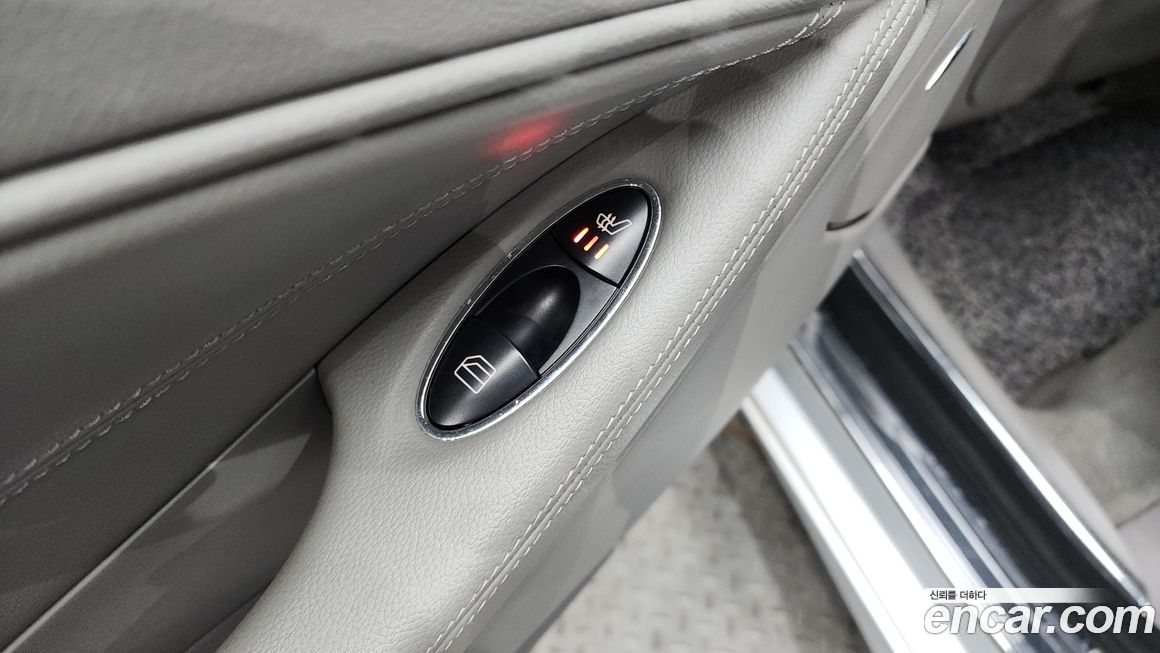 Mercedes-Benz CLS-Class 2009