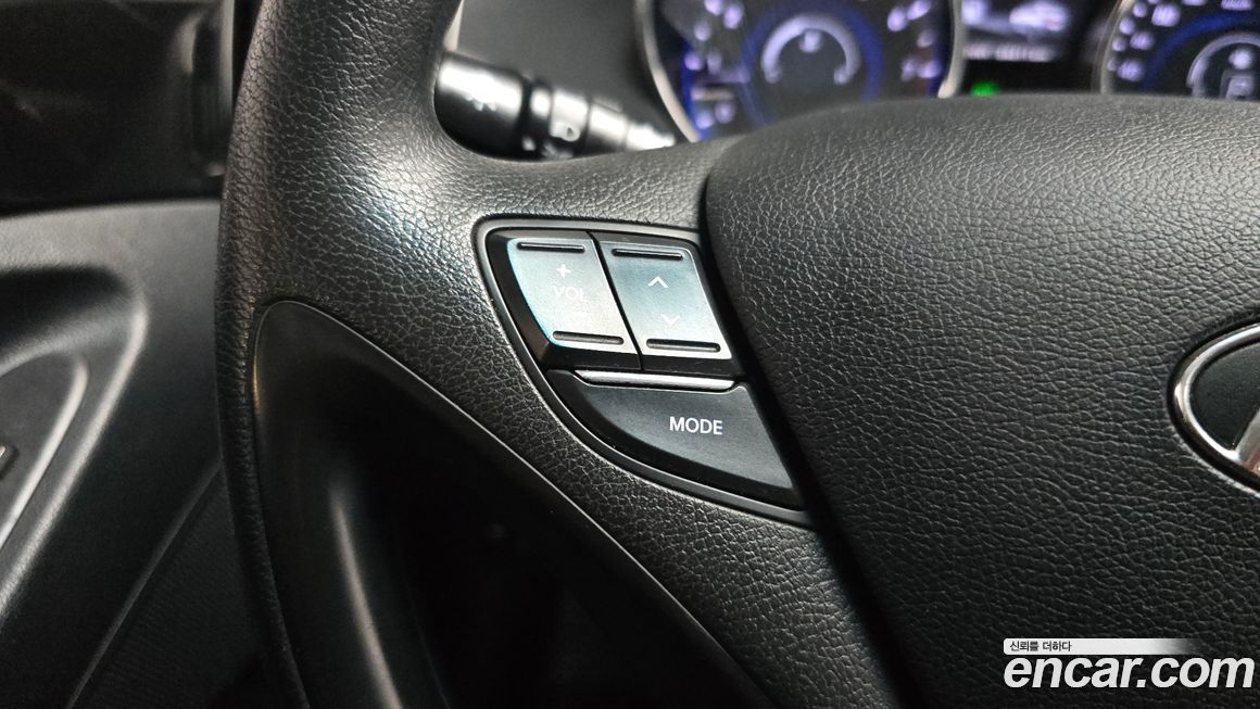 Hyundai Sonata 2011