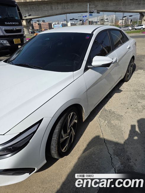 Hyundai AVANTE 2024